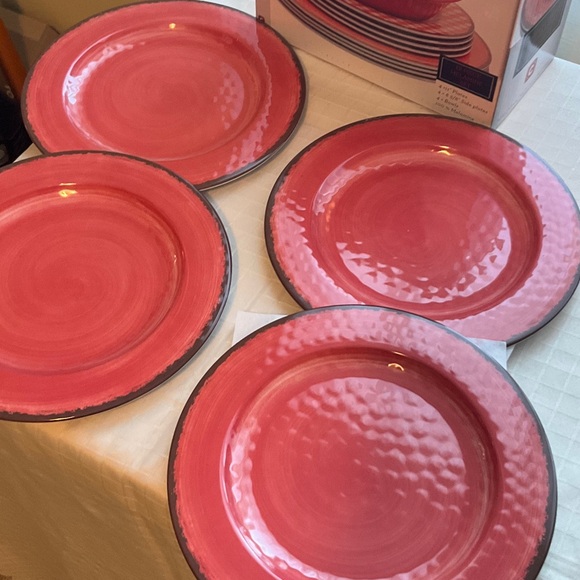 Gingham Pattern Dinnerware Set - Picture 6 of 9